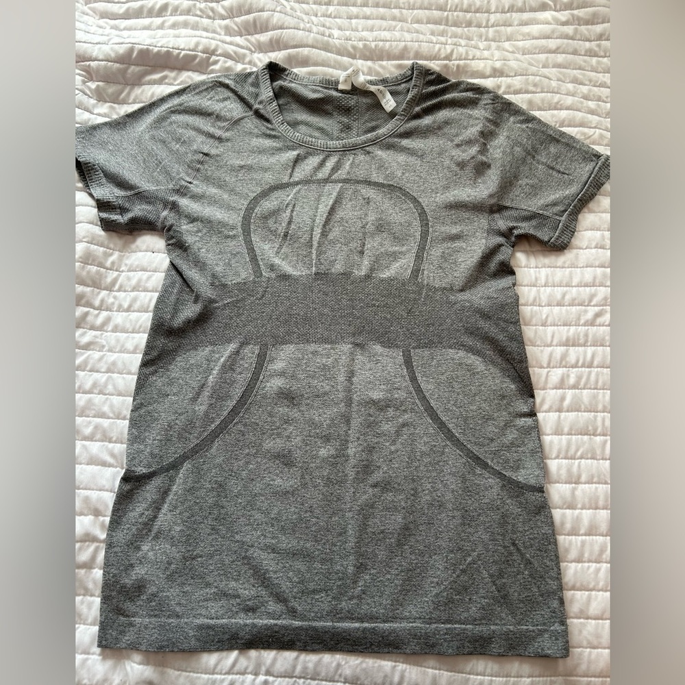 Gray lululemon swiftly tech short sleeve shirt 2.0